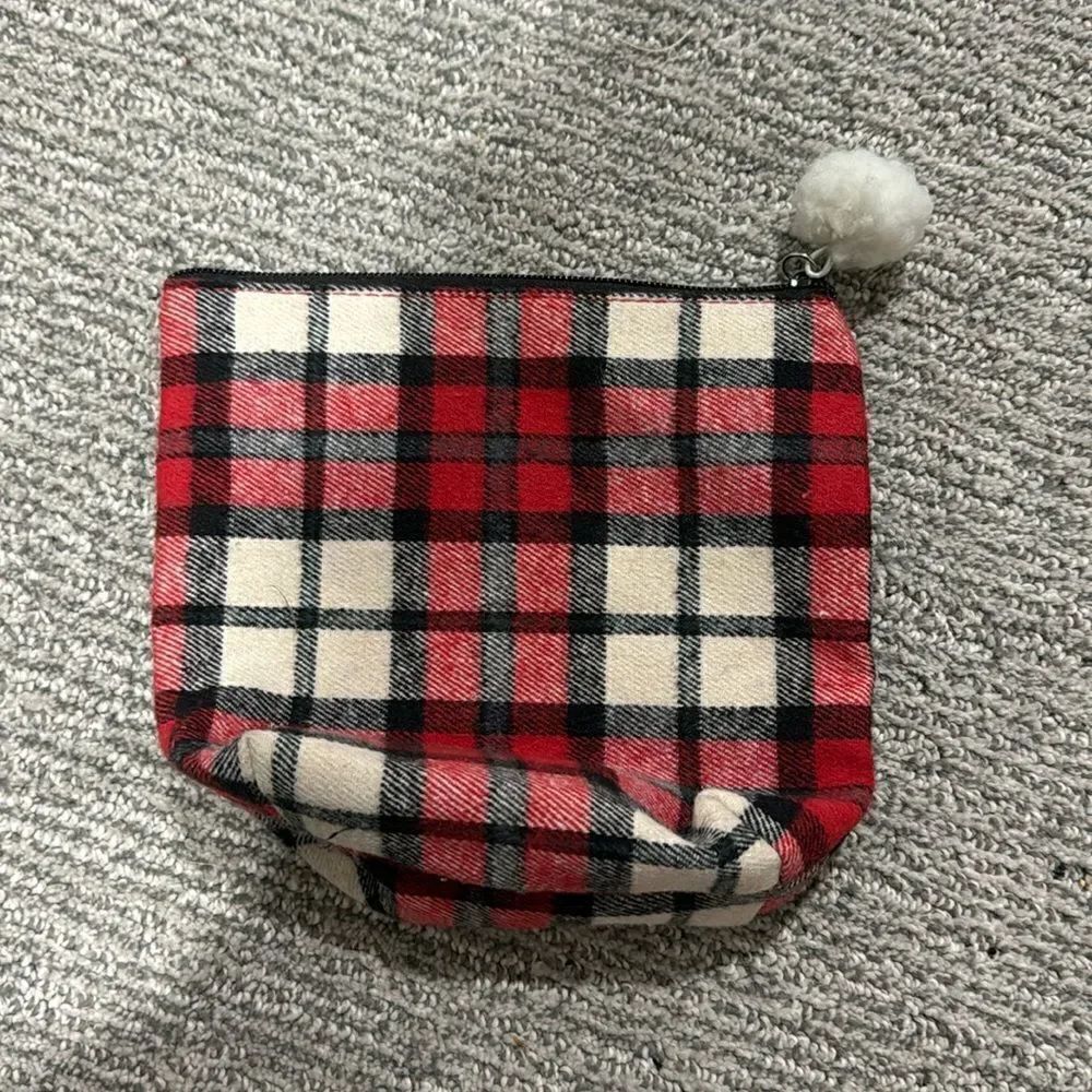 Cosmetics bag